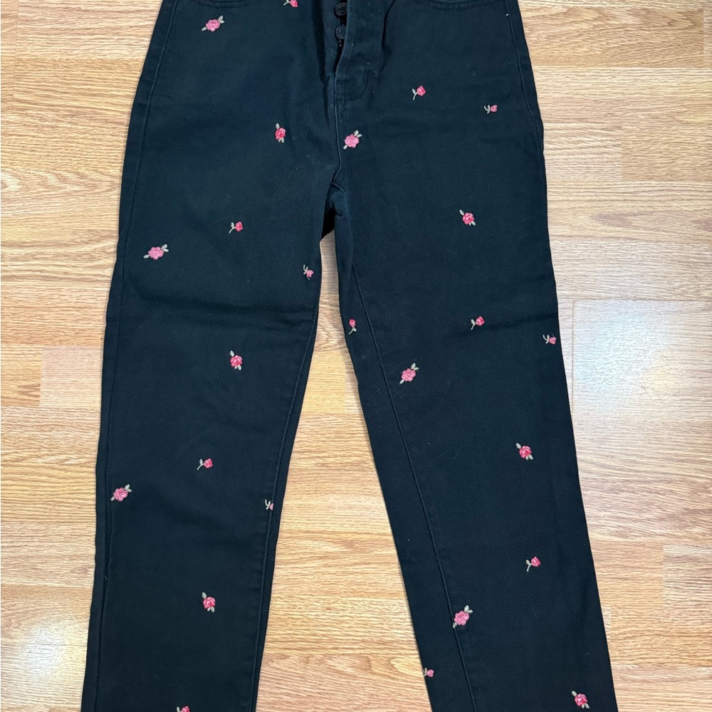 PacSun Black Pants with embroidered Pink Floral Design high rise straight 25